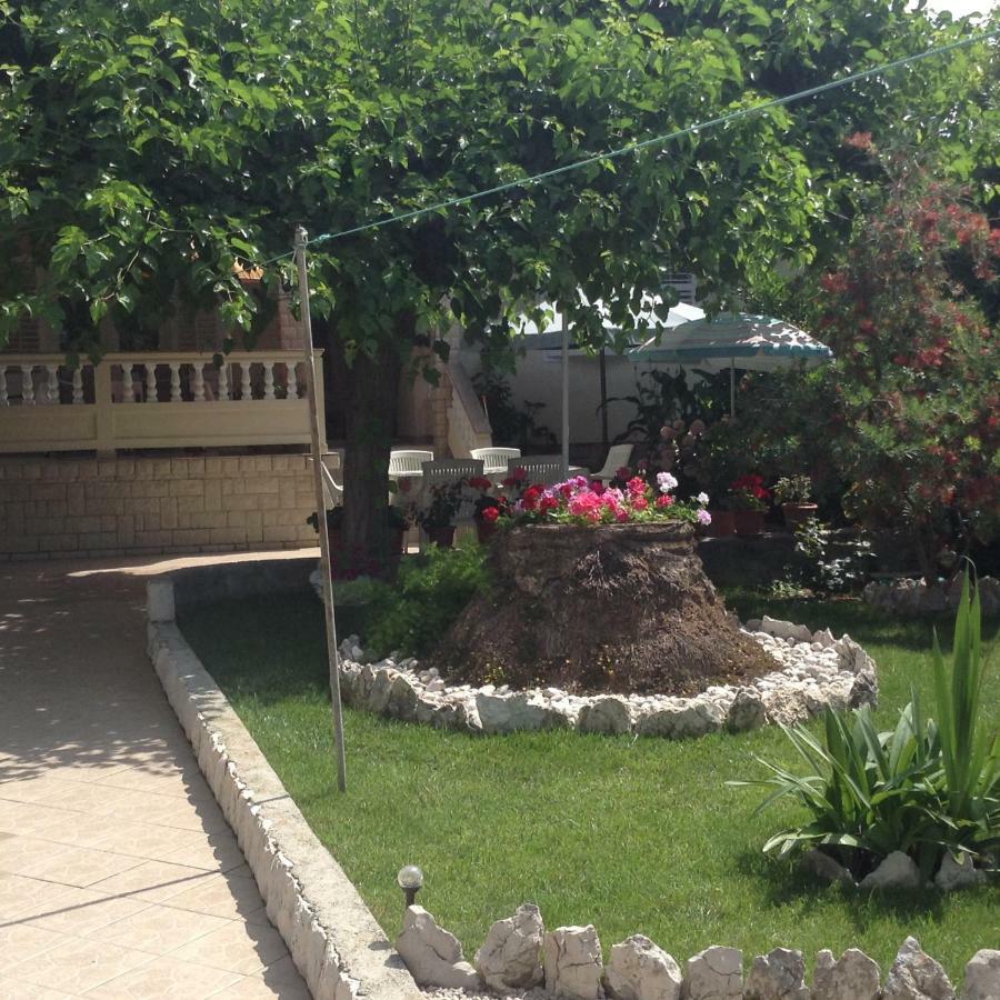 Apartment Biserka Barbat na Rabu Exterior foto